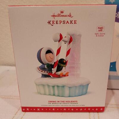 Lot 880: Hallmark Magic Cord Ornaments w/ Magic Cord
