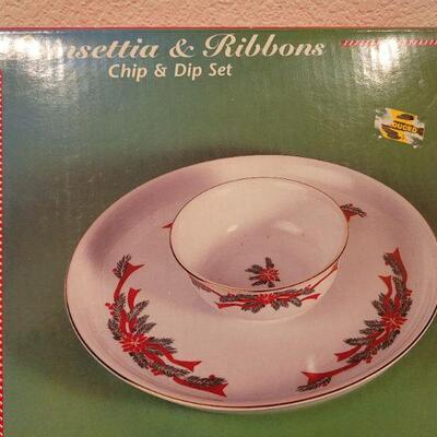 Lot 881: Set of Poinsettia Ribbons Plate/Bowl and NEW MIKASA Christmas Dish