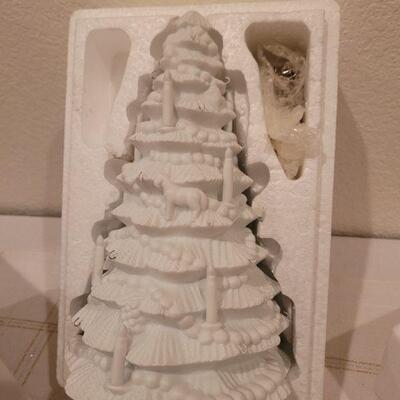 Lot 885: Department 56 White Porcelain ADVENT TREE w/ Metal Ornaments 