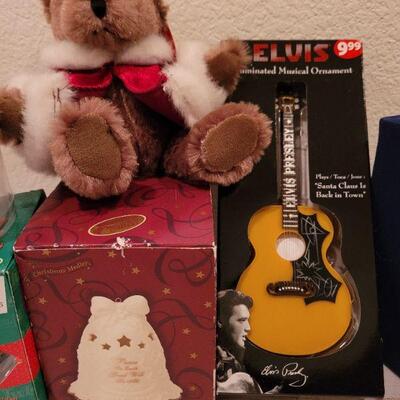 Lot 888: Assorted Christmas Ornaments