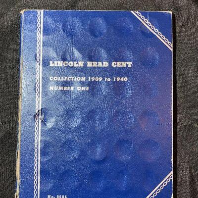 Lot 121 - Lincoln Cent Collection with Collectors Book - Starting 1901 - 1940  - Book One