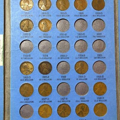 Lot 121 - Lincoln Cent Collection with Collectors Book - Starting 1901 - 1940  - Book One