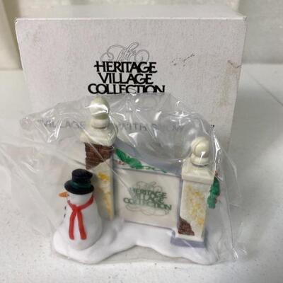 Lot# 235 s New Department 56 Heritage Village Collection 5572-7