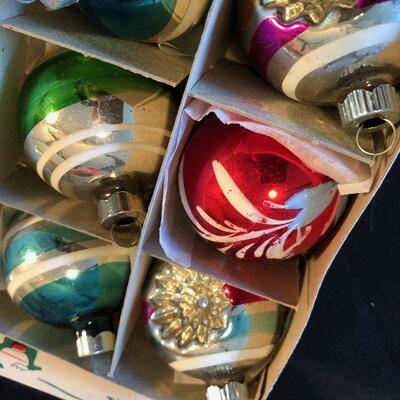 #715 Vintage Bulbs Box #3 