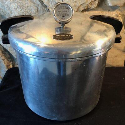 #768 PRESTO 21 Quart Cooker - Canner with lid 