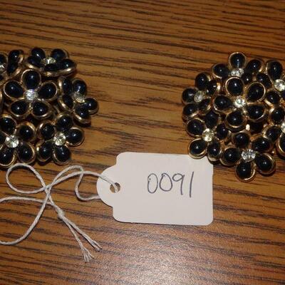 Black Flower Mid Century Clip On Earrings - Lot #91
