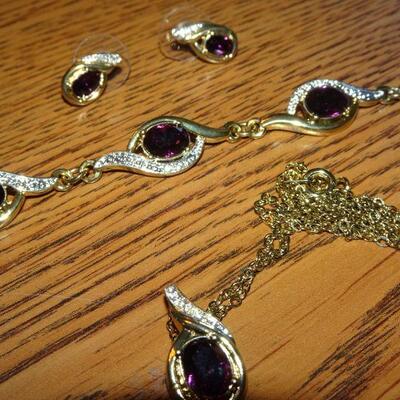 Gold Tone Amethyst Colored Stone Necklace Earrings & Bracelet Set 