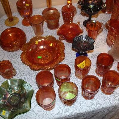 Lot of 31 Carnival glass items (#146)