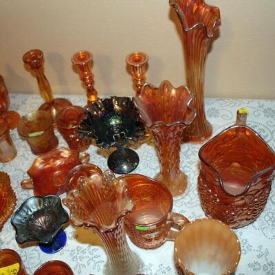 Lot of 31 Carnival glass items (#146)