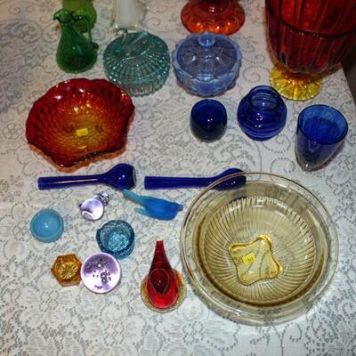 Lot of 20 pieces of miscellaneous colored glass (#147)