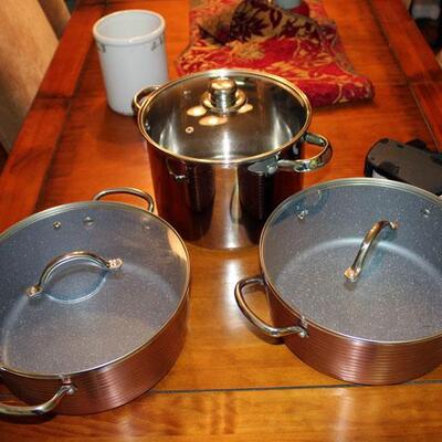 Three cooking pots, 1 Mattre Chef, 2 IH (#175)