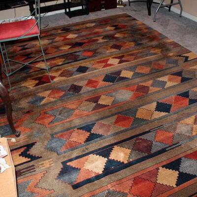 Machine made wool rug, 8' x 11' (#185)