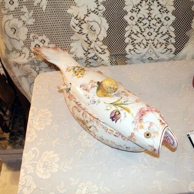 Italian fish shape lidded tureen, with ladle 24" (#186)
