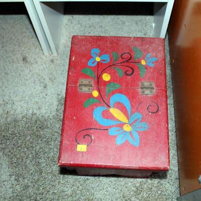 Shoeshine kit in wood box (#212)