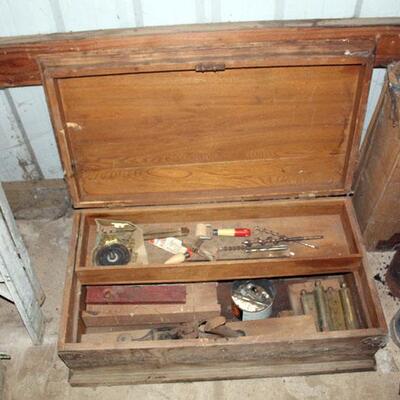Vintage Carpenter's tool box with tools, top is loose (#250)