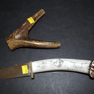 Custom scrimshaw hunting knife, antler stand (#315)