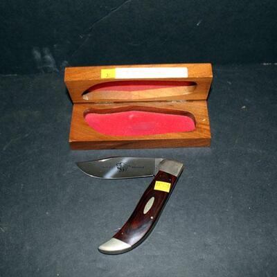 Vintage Case XX Buffalo pocket knife, original wood box (#323)