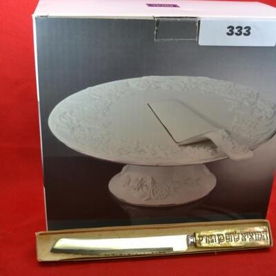 LOT 333 CAKE PLATE AND KNIFE