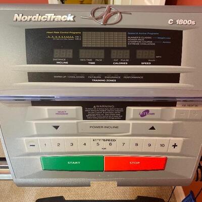 NordicTrack C 1800s Treadmill - Works Great 
