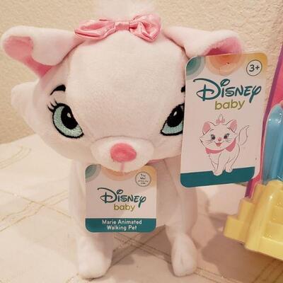 Lot 892: NEW Kitty Play Set, Disney Aristocats "Marie" Walking Animated Cat & Precious Moments Activity Pad