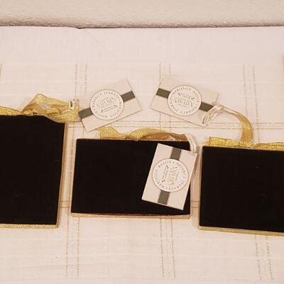 Lot 895: (3) New Christmas Pictures