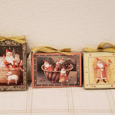 Lot 895: (3) New Christmas Pictures
