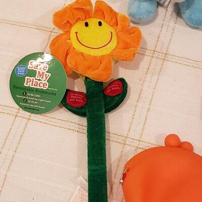 Lot 896: NEW Holiday Gift Lot