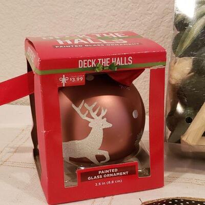 Lot 900: NEW Ornament, Manicure Set, Angel Brooch, Holiday Socks, Lip Gloss, Coin Purse and Yankee Candle Potpourri 