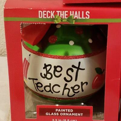 Lot 901: NEW Santa's Magic Key, (2) Best Teachers Ornaments and a Merry Christmas Ornament 