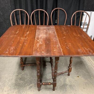 #8 Vintage Table and Chairs