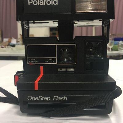 #23 Polaroid OneStep Flash