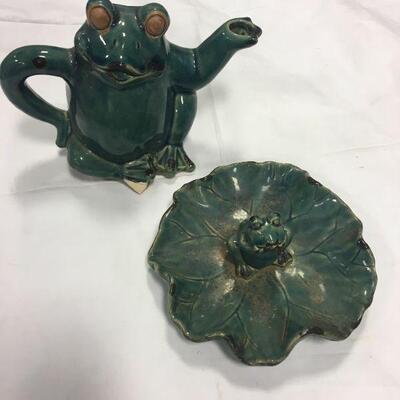 #53 Frog Tea Pot & Plate