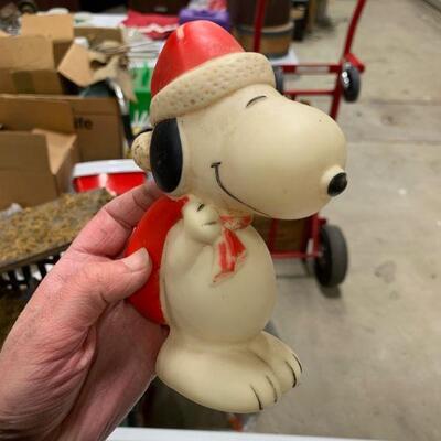 #233 Christmas Snoopy & Ornaments