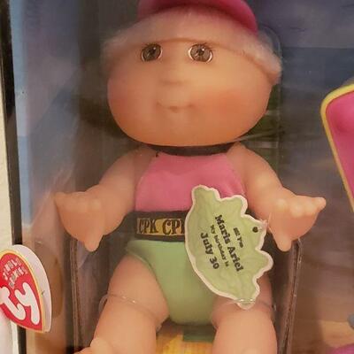 Lot 906: NEW Cabbage Patch Doll Set and Ty Beanie Baby Ornament 