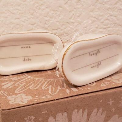 Lot 908: NEW Baby Gifts and Ornament 