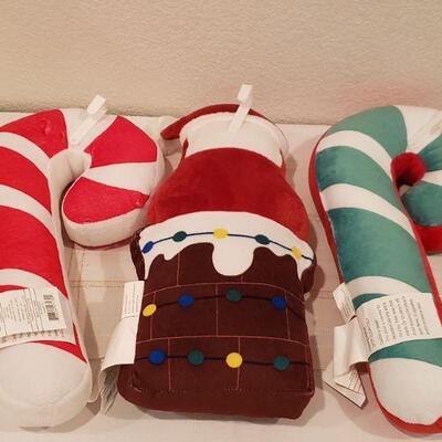 Lot 915:  New Hallmark Hanging Plushie Santa and Candy Cane