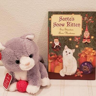 Lot 918: New Animated Kitty and Santa's Snow Kitten Book