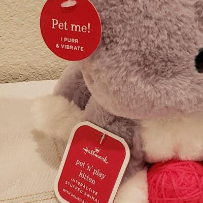 Lot 918: New Animated Kitty and Santa's Snow Kitten Book