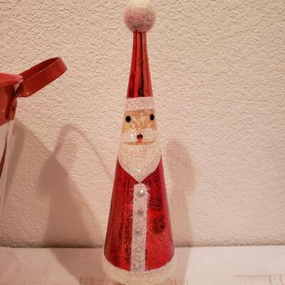 Lot 919: New Holiday Reindeer Nuts, Hand Towels, Glass Light Up Santa and Santa Metal Container