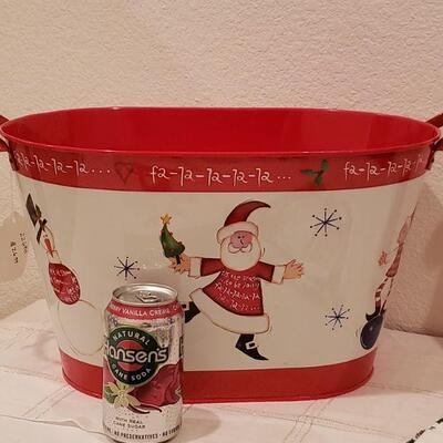 Lot 919: New Holiday Reindeer Nuts, Hand Towels, Glass Light Up Santa and Santa Metal Container