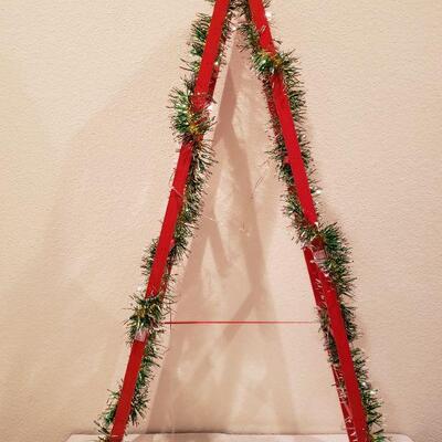 Lot 920: Ladder For Santa or Elves CHRISTMAS Trimming Ladder