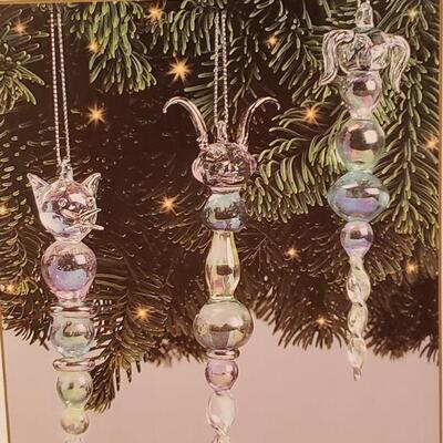 Lot 921: NEW Dillard's Finial Ornaments 