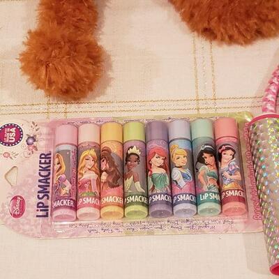 Lot 928: NEW Gift Lot