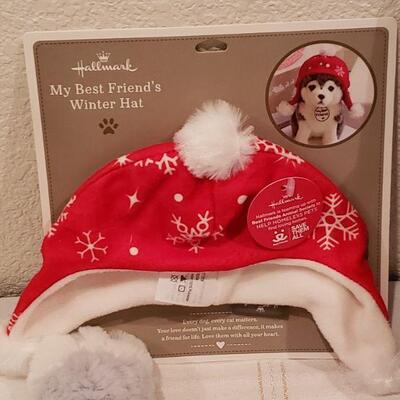 Lot 930: NEW Gift Lot 