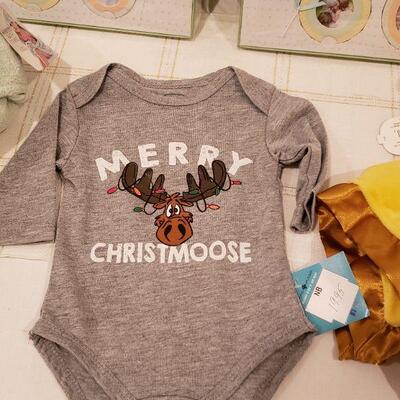Lot 932: NEW Baby Gifts Lot