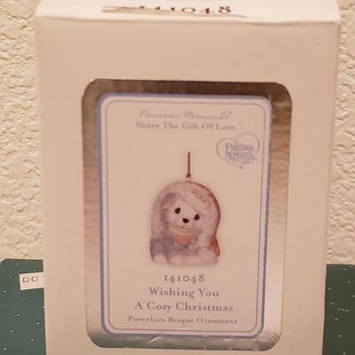 Lot 933: NEW/Old Stock Precious Moments Lot