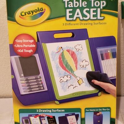 Lot 935: NEW Tabletop Art Easel, Extra Paper and Mask Making Kit
