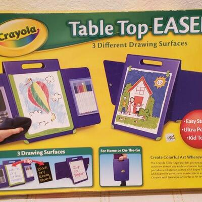 Lot 935: NEW Tabletop Art Easel, Extra Paper and Mask Making Kit