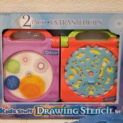 Lot 936: NEW Art Activity Sets