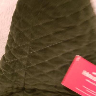 Lot 937: NEW Macy's Dark Green Velvet Treeskirt and Santa Pillow